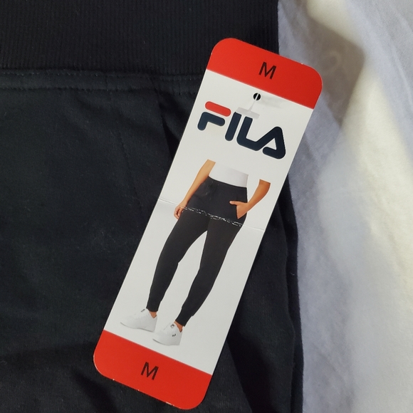 Fila Sweatpants / Jogger - Picture 2 of 2
